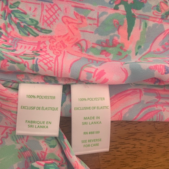 Lilly Pulitzer Maryellen Off-The-Shoulder Top
SZ M Bali Blue Spotted on Worth - Picture 13 of 13